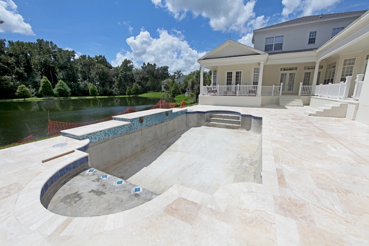 protecting travertine pavers